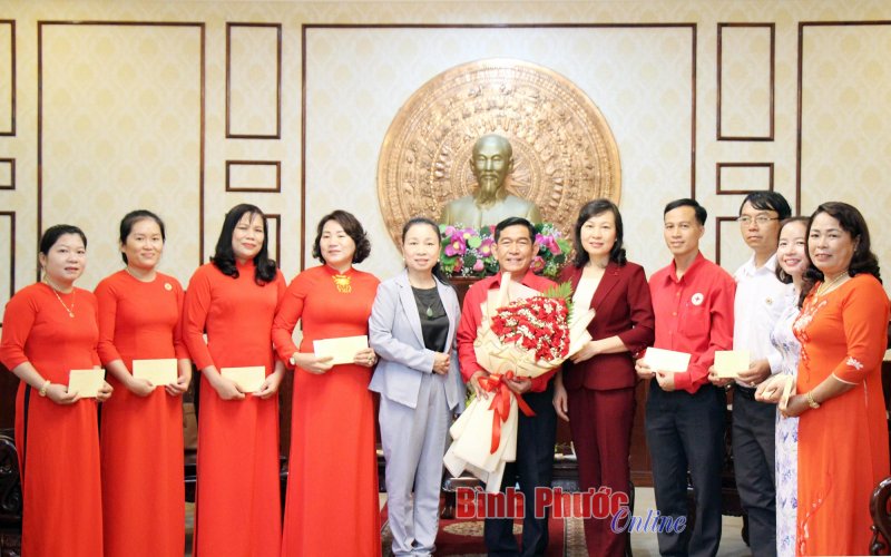 Bình Phước: Lãnh đạo tỉnh gặp mặt đoàn đại biểu dự Đại hội đại biểu toàn quốc lần thứ XI Hội Chữ thập đỏ Việt Nam