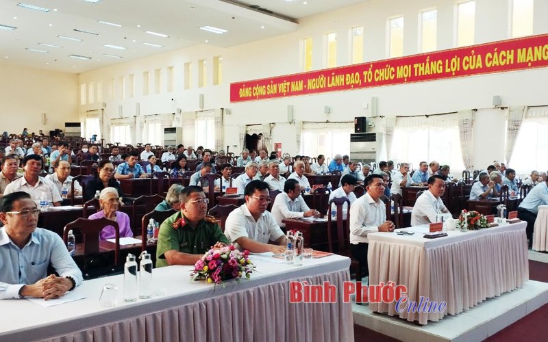 Bù Đốp lấy ý kiến góp ý đối với công tác lãnh đạo, chỉ đạo, quản lý và điều hành