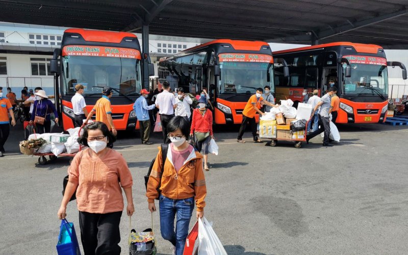 Chủ động phương án phục vụ hành khách dịp nghỉ Lễ Quốc khánh 2-9