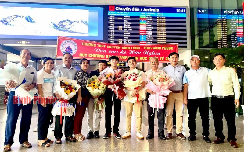 Con nhà nông “săn” giải thưởng tin học