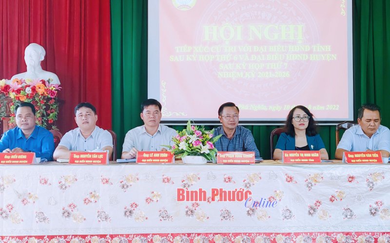 Cử tri xã Phú Nghĩa kiến nghị sớm giải quyết vướng mắc trong thực hiện thủ tục về đất đai