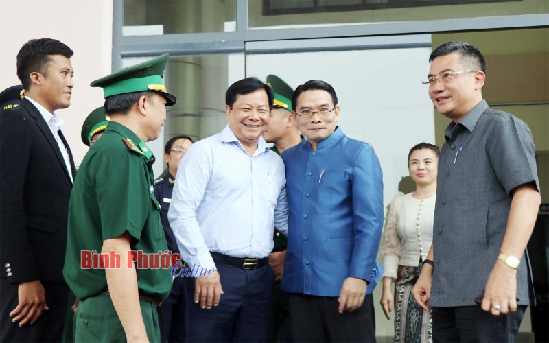 Đoàn đại biểu cấp cao tỉnh Champasak, Cộng hòa DCND Lào thăm Bình Phước