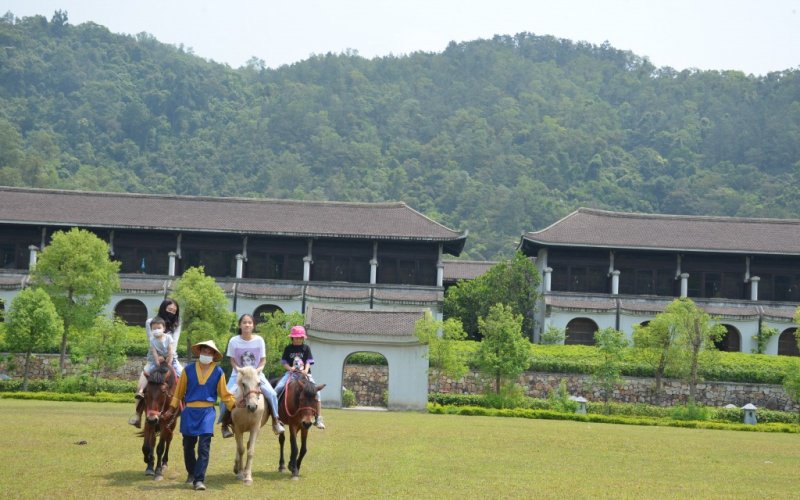 Hấp dẫn du lịch nghỉ dưỡng