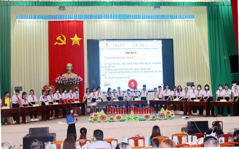 Hội đồng Đội thị xã Bình Long đạt giải nhất Liên hoan các đội tuyên truyền măng non về phòng, chống đuối nước cho trẻ em