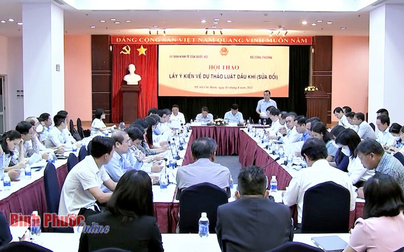 Luật cần xác định đầy đủ trách nhiệm của Tập đoàn Dầu khí  trong ký kết hợp đồng dầu khí