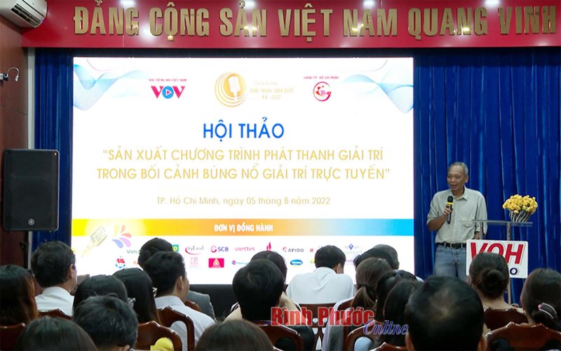 Sản xuất chương trình phát thanh giải trí trong bối cảnh bùng nổ giải trí trực tuyến