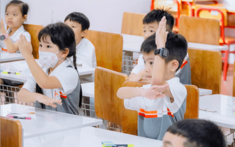 Tăng cường tố chất văn hóa và phát triển con người trong chương trình mới