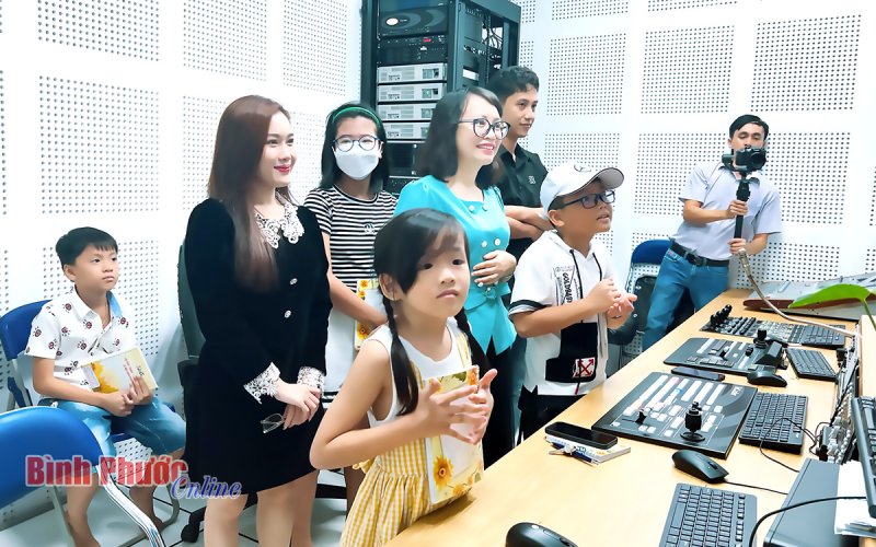 Thiếu nhi tham quan và trải nghiệm tại BPTV