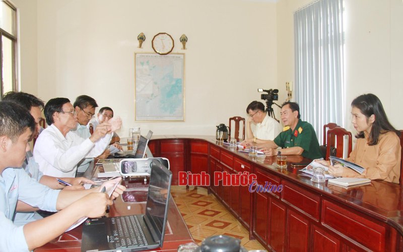 Thông qua mẫu thiết kế bia mộ cải tạo Nghĩa trang liệt sĩ tỉnh