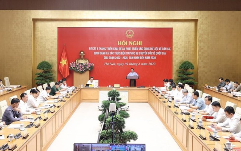 Thủ tướng: Chuyển đổi số là chiến lược lớn, không thể chung chung