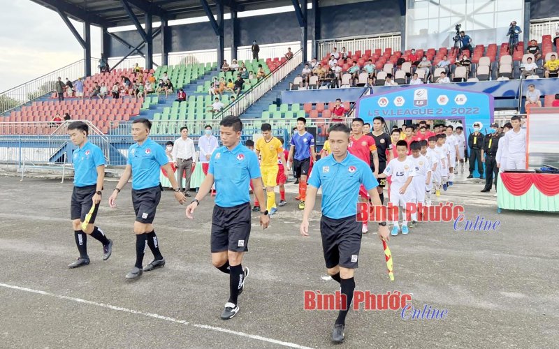 Trăn trở với ông “vua áo đen”