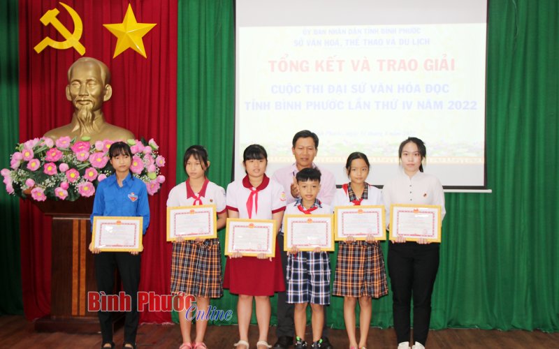 Trao giải cuộc thi Đại sứ Văn h&oacute;a đọc tỉnh B&igrave;nh Phước lần thứ  IV 