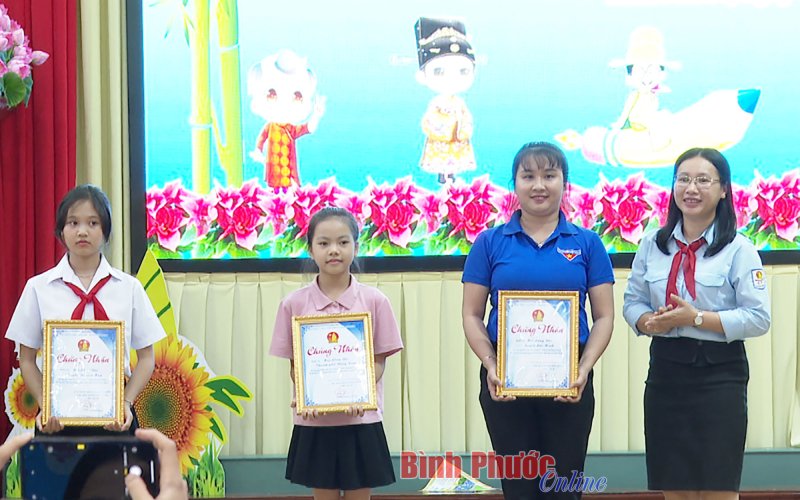 Trao giải cuộc thi online “Thiếu nhi Bình Phước kể chuyện tấm gương anh hùng nhỏ tuổi lịch sử Việt Nam”