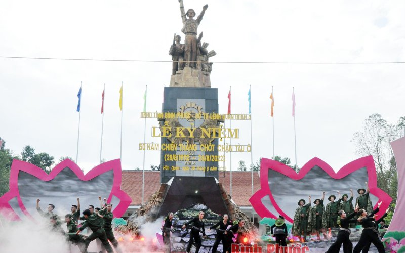 Vang mãi bản hùng ca bất tử