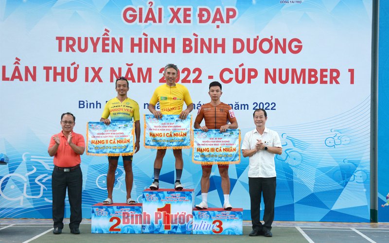 VĐV La Châu Mẫn và Nguyễn Văn Nghĩa giành Áo vàng chặng 3 Giải xe đạp truyền hình Bình Dương 