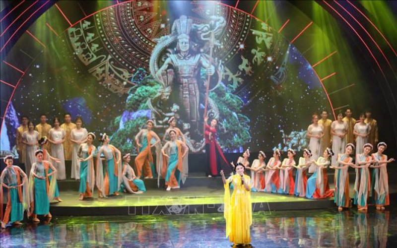 Ấn tượng chương tr&igrave;nh nghệ thuật đặc biệt 'Giai điệu Tổ quốc'