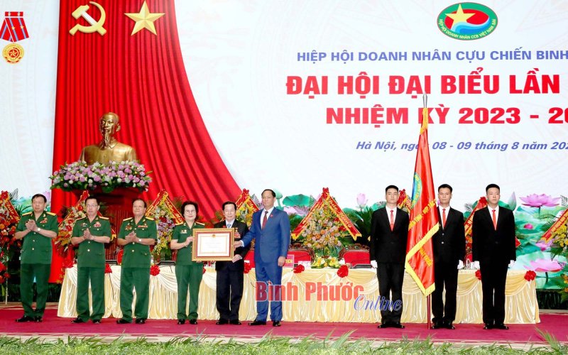 Anh hùng Lao động Lê Văn Kiểm tiếp tục giữ chức Chủ tịch Hiệp hội Doanh nhân cựu chiến binh Việt Nam