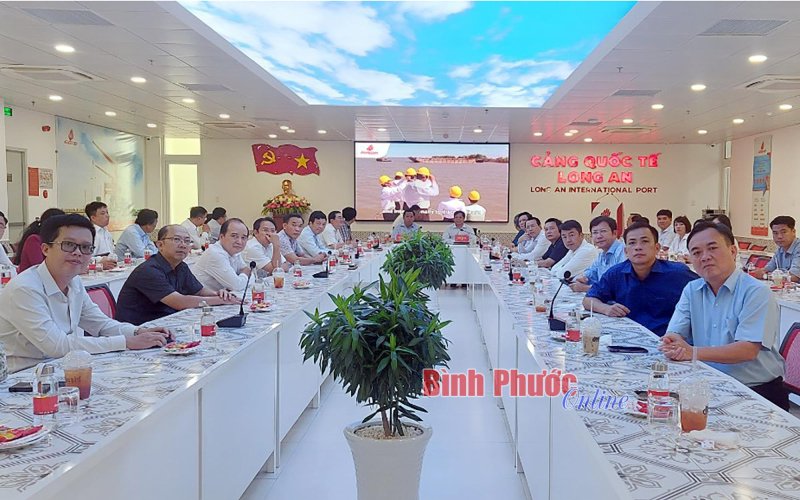 Bình Phước học tập kinh nghiệm tại Long An