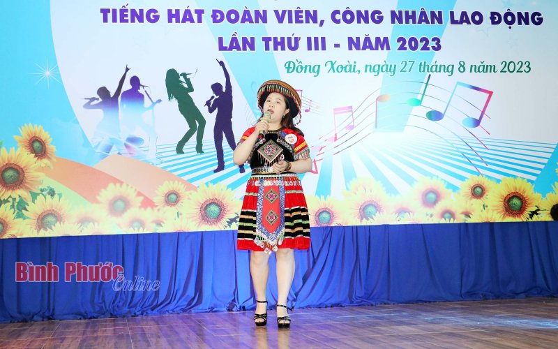 B&igrave;nh Phước: S&ocirc;i nổi hội thi Tiếng h&aacute;t đo&agrave;n vi&ecirc;n, c&ocirc;ng nh&acirc;n lao động