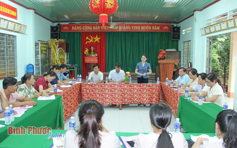 Bù Đốp: Lãnh đạo huyện dự sinh hoạt chi bộ ở cơ sở 