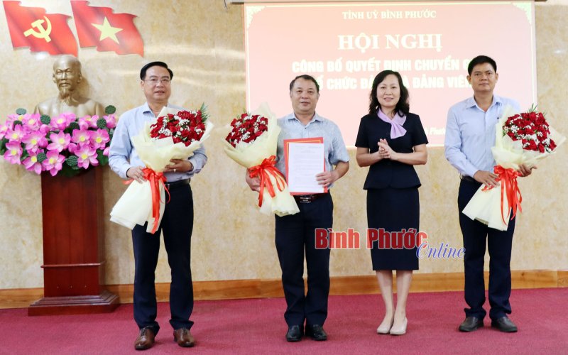 Chuyển 2 đảng bộ công ty cao su về Đảng bộ khối Cơ quan và Doanh nghiệp tỉnh