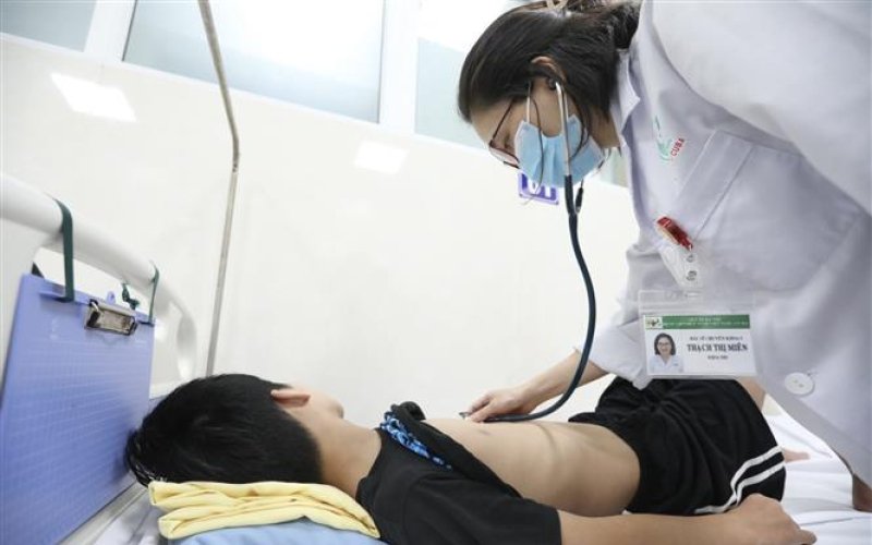 Dịch sốt xuất huyết, tay chân miệng lan rộng, sẵn sàng thuốc, vật tư chống dịch