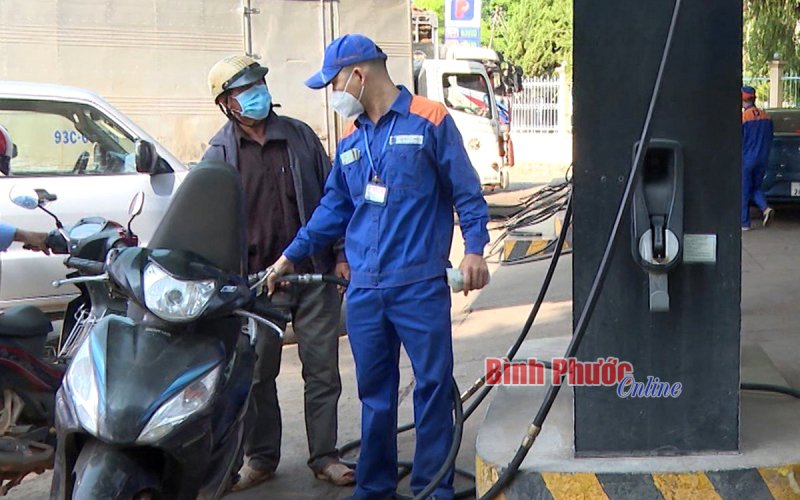 Giá xăng tăng gần 1.200 đồng/lít từ 15 giờ hôm nay