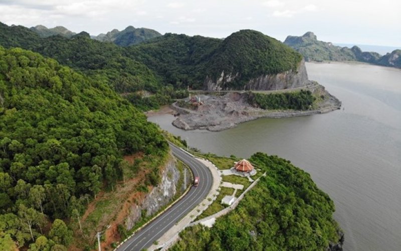 Hoàn thiện khung khổ pháp lý thực hiện tăng trưởng xanh