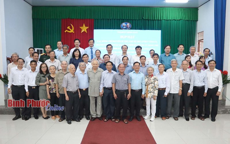 Họp mặt nguyên lãnh đạo tỉnh, thành phố qua các thời kỳ