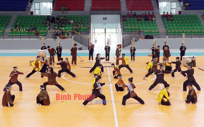 Khai mạc giải bóng đá và giải vô địch võ cổ truyền các lứa tuổi