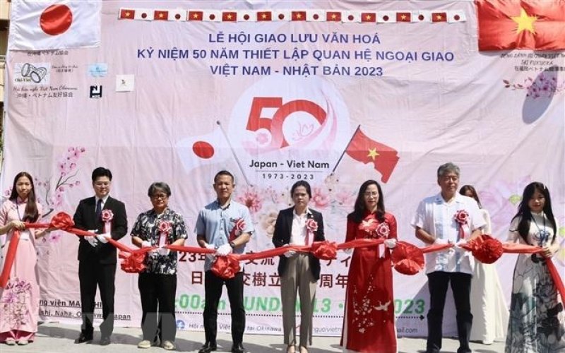 Lễ hội giao lưu văn hóa Việt-Nhật lần đầu tiên tổ chức tại Okinawa