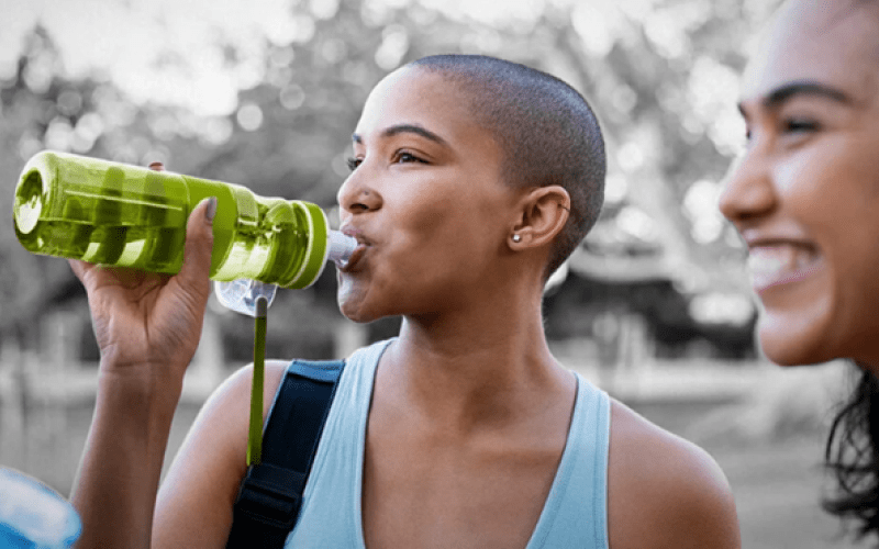 Người phụ nữ 35 tuổi tử vong tại Mỹ do uống quá nhiều nước