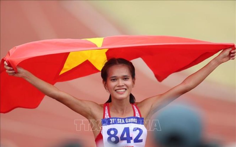 Nhiều VĐV hàng đầu Việt Nam tranh đua trên đường chạy ven biển Vũng Tàu