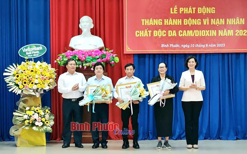 Phát động Tháng hành động vì nạn nhân chất độc da cam