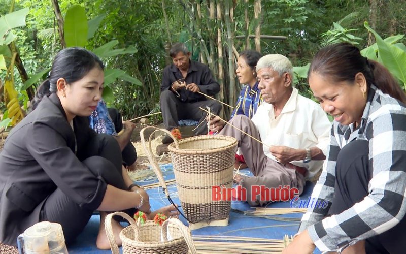 Rạng rỡ trong vườn hoa dâng Bác