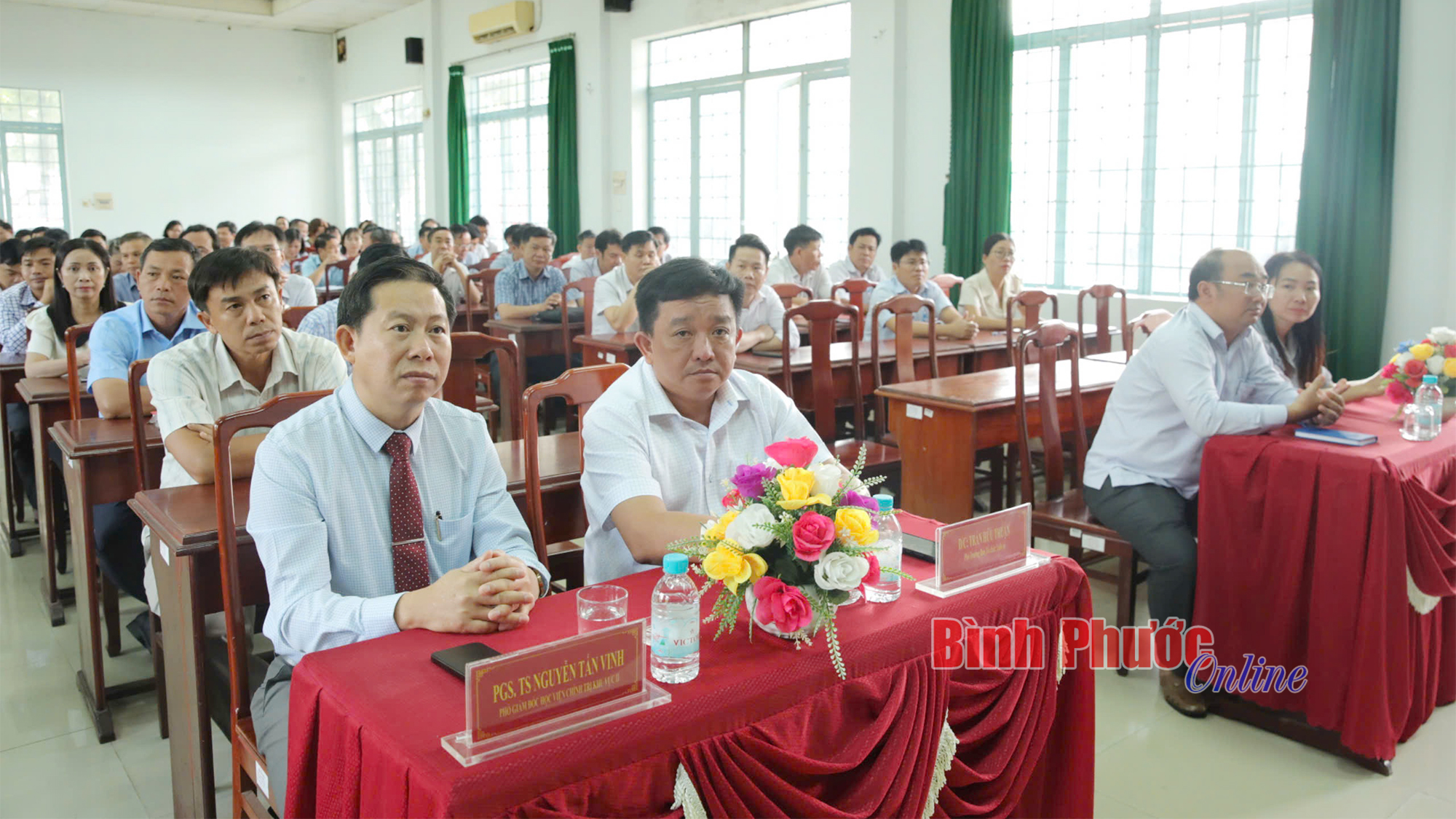 111 học viên tham gia bồi dưỡng cán bộ nguồn quy hoạch cấp ủy