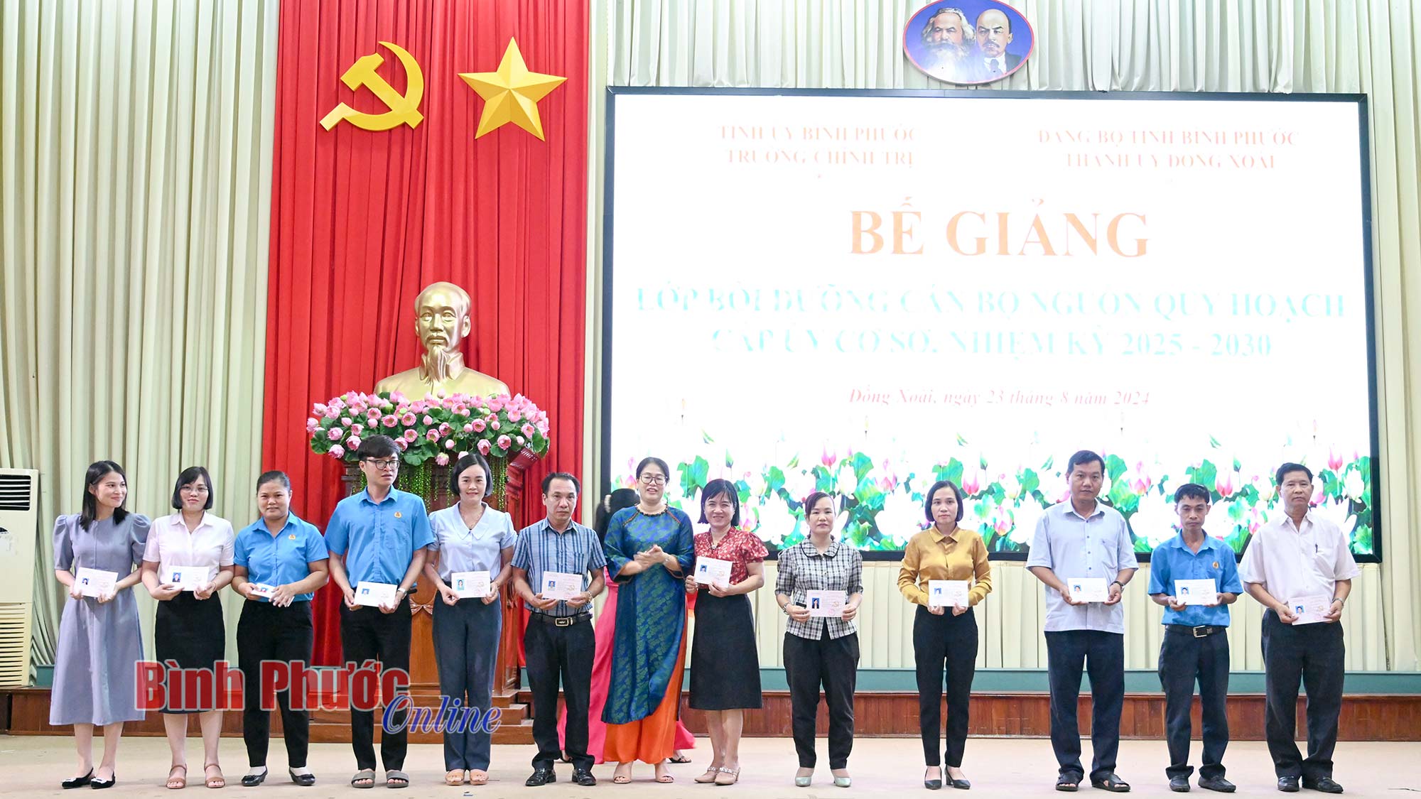 123 học viên hoàn thành bồi dưỡng nguồn quy hoạch cấp ủy