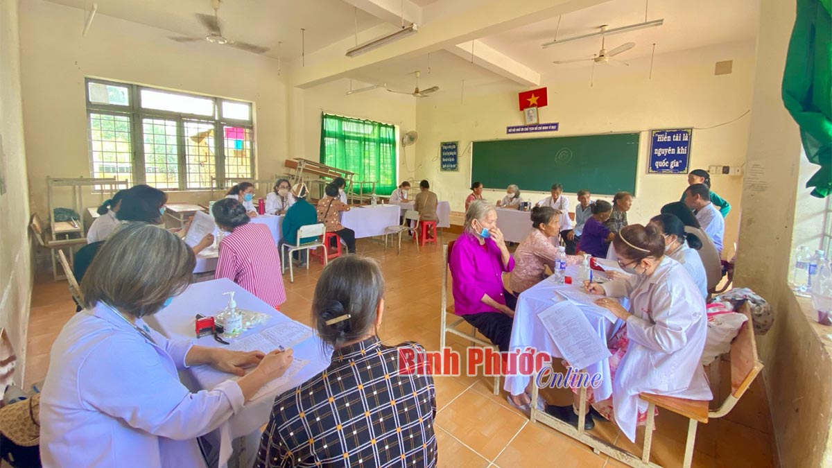 600 hộ dân xã Đăng Hà được khám bệnh miễn phí