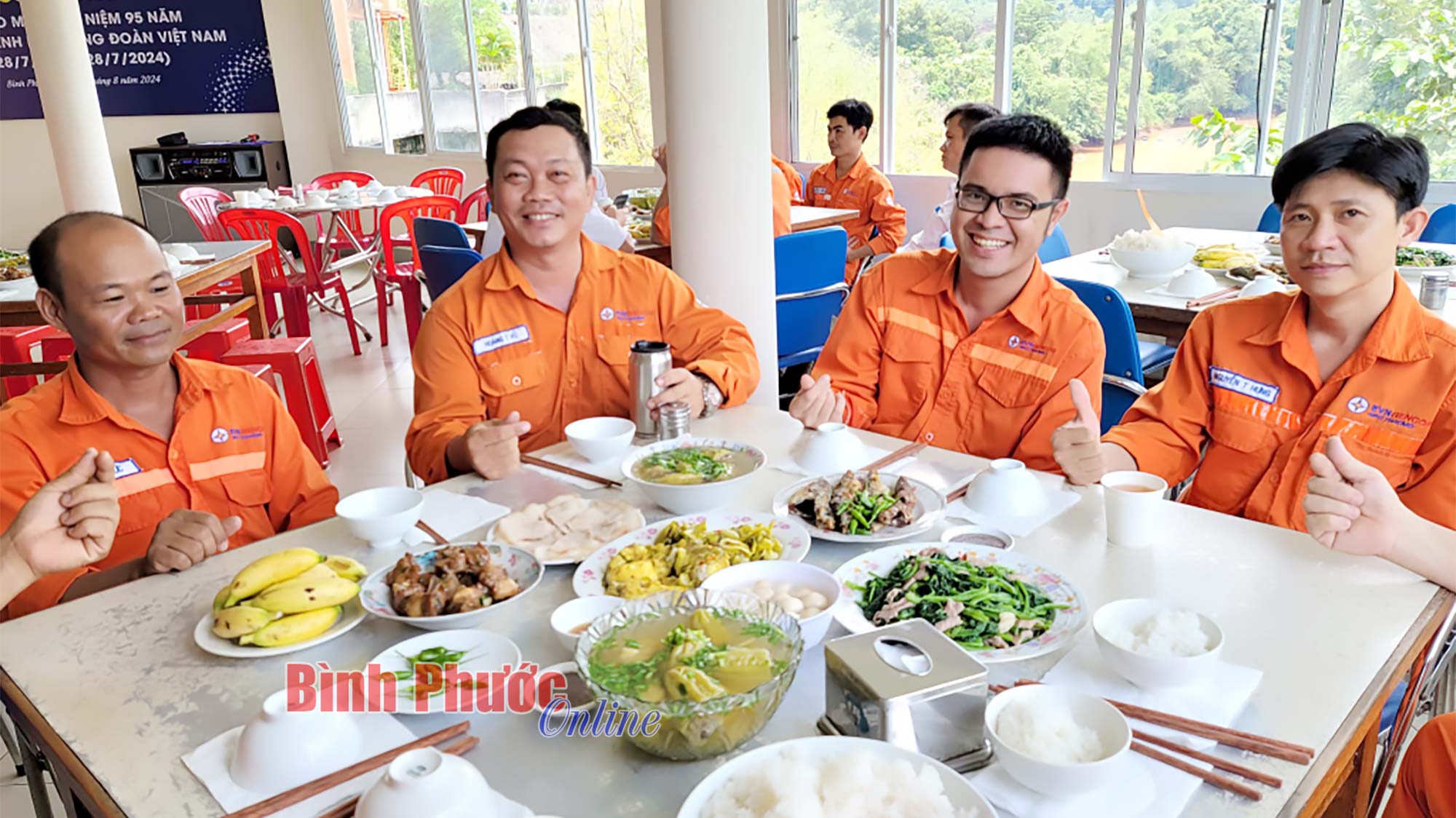 Ấm áp “Bữa cơm công đoàn” của TMP