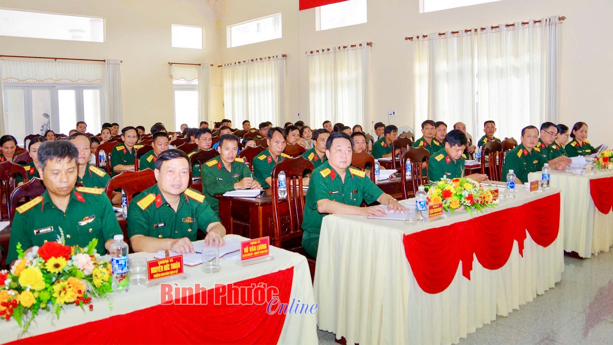 Binh đoàn 16 tổ chức đối thoại dân chủ