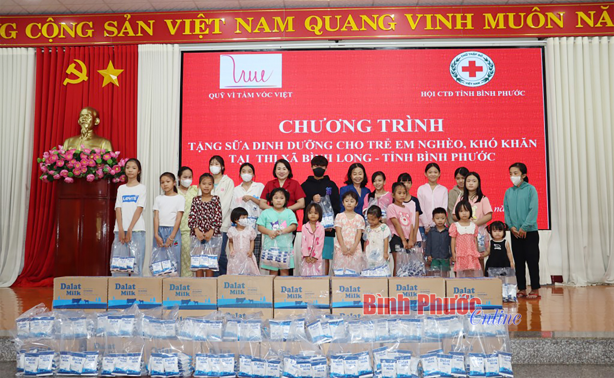 Bình Phước: 16.800 ly sữa dinh dưỡng đến với trẻ em có hoàn cảnh khó khăn