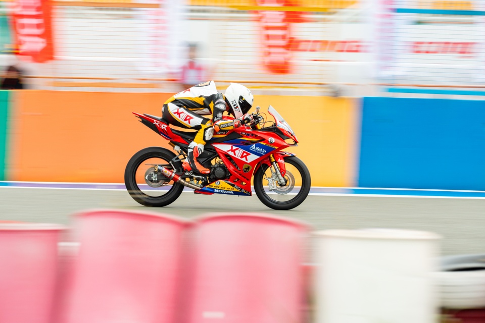 Các tay đua mô tô Việt Nam có sân chơi mới