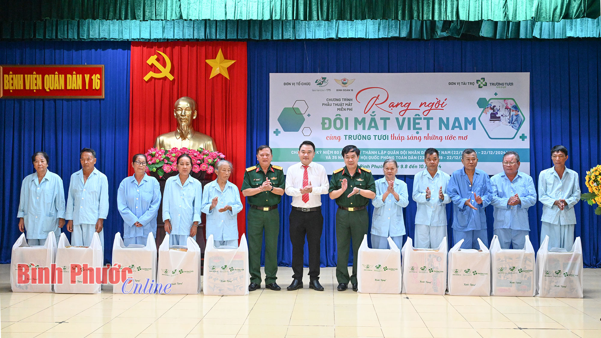 Chương trình "Rạng ngời đôi mắt Việt Nam cùng Trường Tươi thắp sáng những ước mơ"