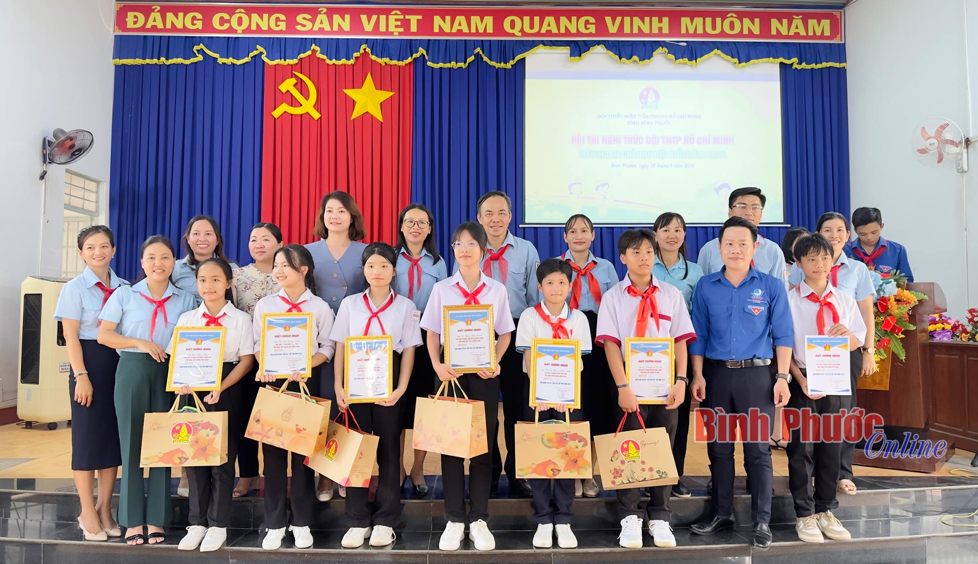 Gần 200 đội viên tham gia hội thi nghi thức đội và liên hoan chỉ huy đội giỏi 