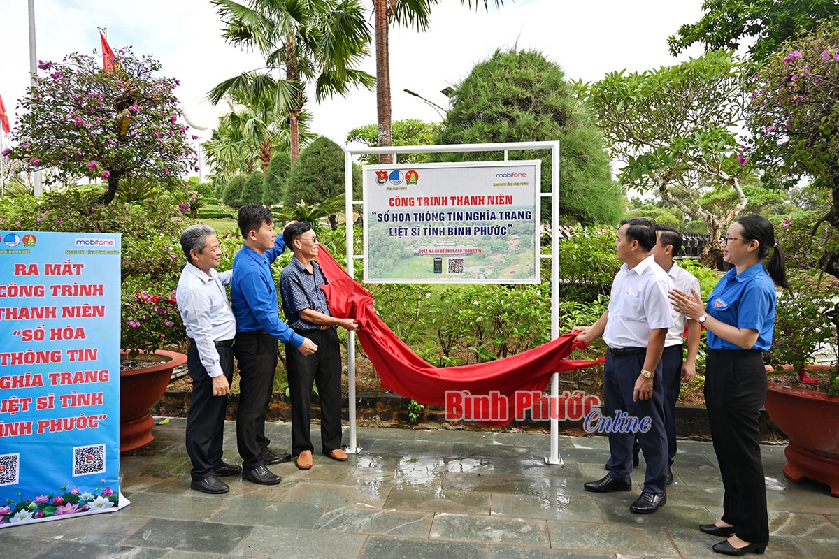 Khánh thành công trình thanh niên 'Số hóa thông tin Nghĩa trang liệt sĩ tỉnh Bình Phước'