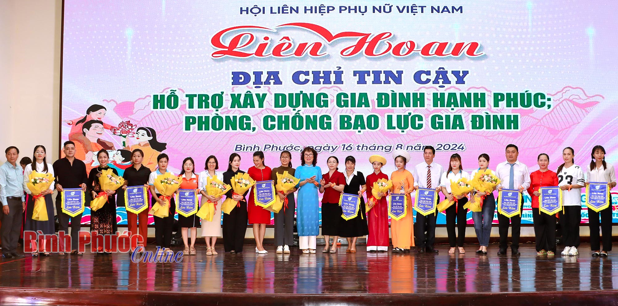 Liên hoan địa chỉ tin cậy hỗ trợ xây dựng gia đình hạnh phúc