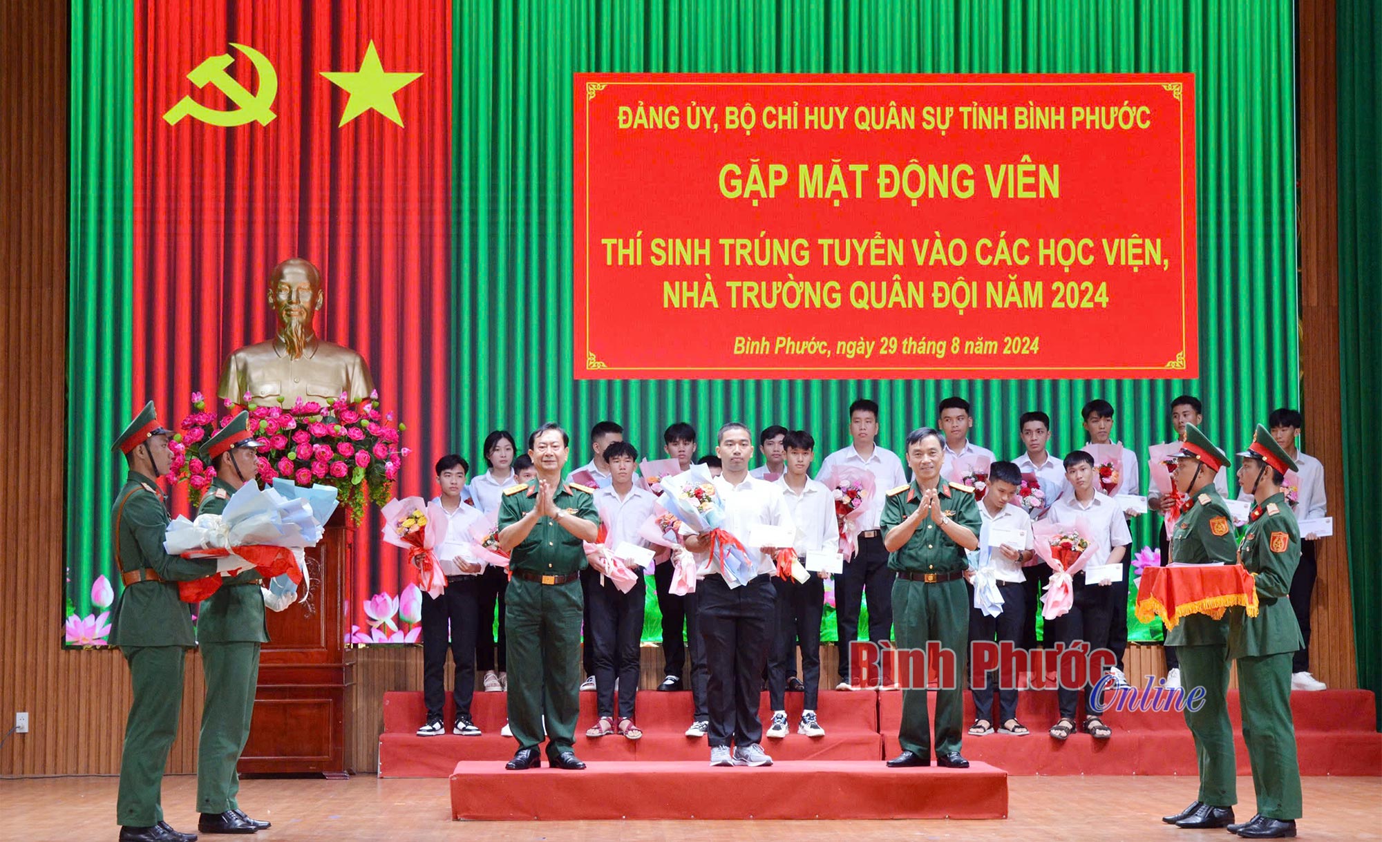 ‘Lớp cha trước, lớp con sau…’