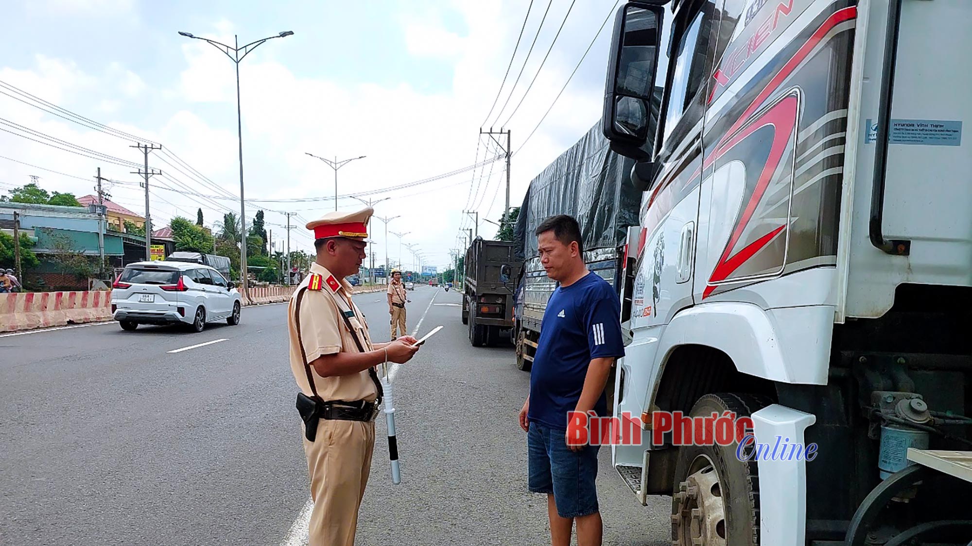 Tăng cường đảm bảo trật tự an toàn giao thông đối với hoạt động kinh doanh vận tải