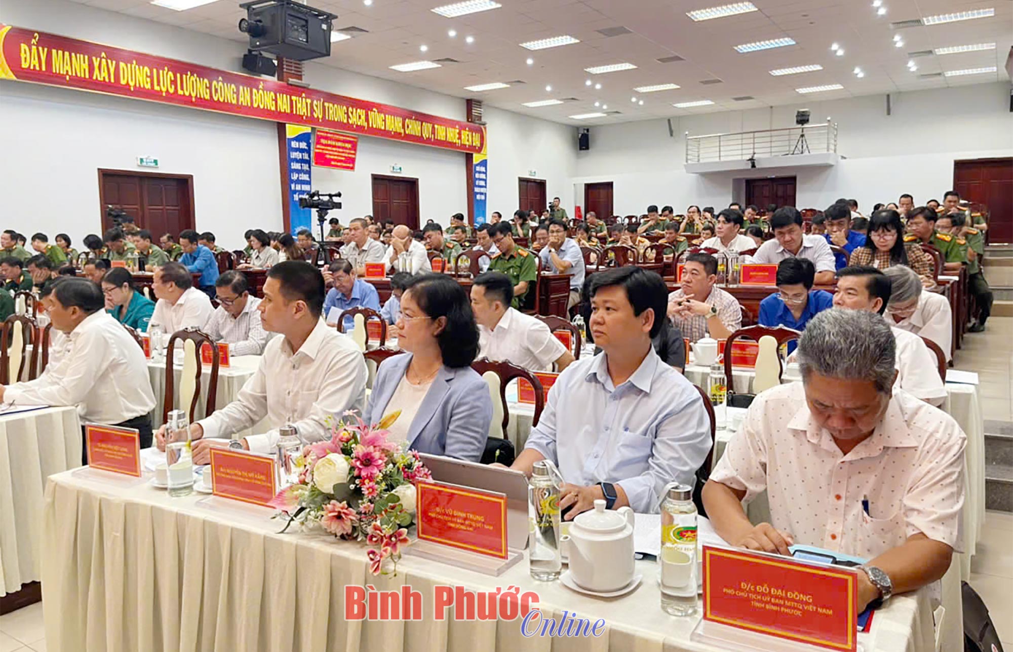 Tọa đàm khoa học về đảm bảo an ninh, trật tự vùng Đông Nam Bộ 