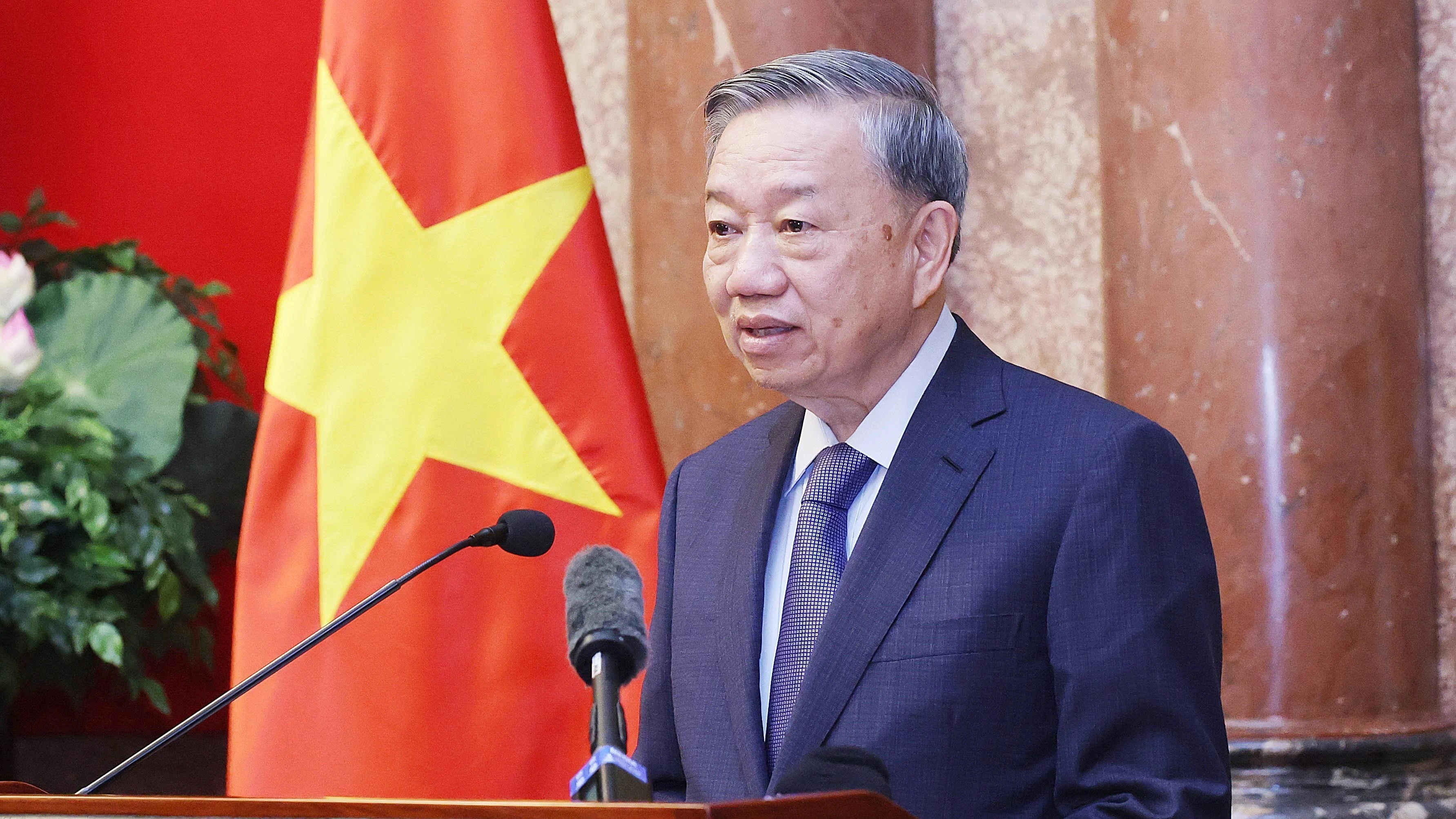 Tổng Bí thư, Chủ tịch nước: Doanh nghiệp Việt Nam cần tiếp tục vươn lên mạnh mẽ